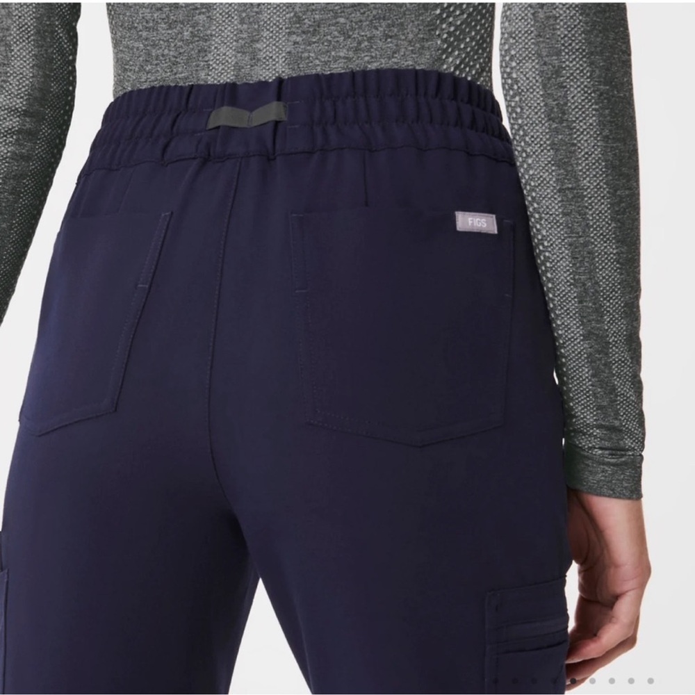 Figs Uman Relaxed Jogger Scrub Pants NWT - Picture 5 of 11